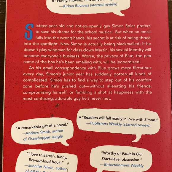 Simon vs. the Homo Sapiens Agenda a novel by Becky Albertalli - Picture 3 of 3